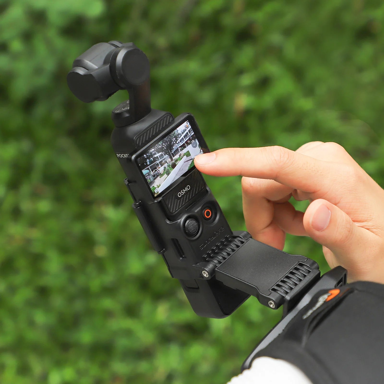 SUNNYLIFE Backpack Clip Mount for DJI Pocket 3 | Extendable Rotatable Magnetic Holder - Hands-Free Vlogging, Cycling, Hi