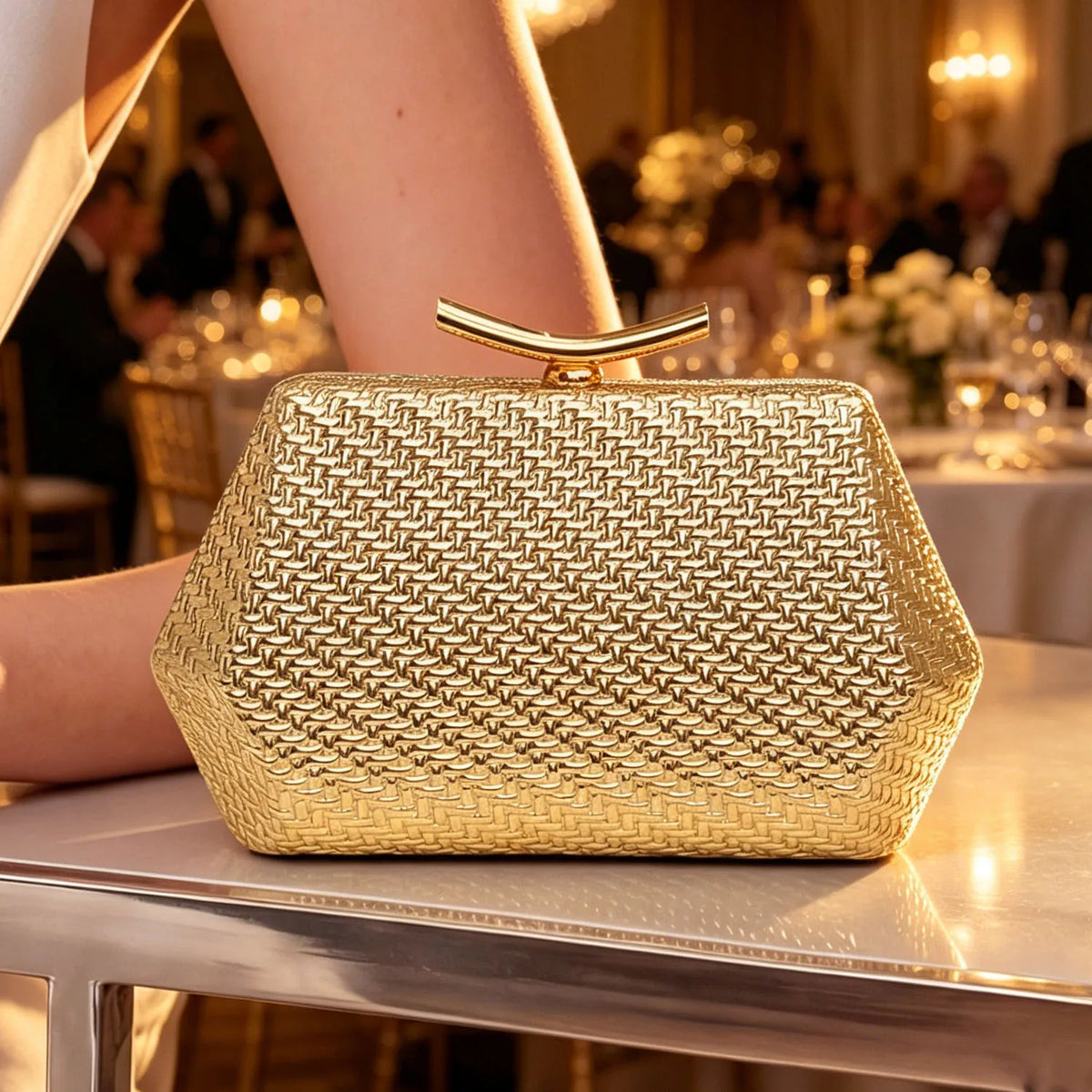 Light Luxury Woven Diamond Pattern Women's Evening Bag Simple Pure Colors Messenger Bag Suitable for Wedding and Party Occasions