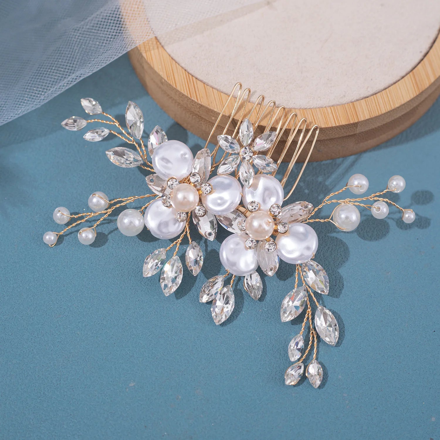 Wedding Crystal Pearls Hair Combs Handmade Hair Jewelry Bridal Headpiece Girls Headdress Women Hairpins Elegant Women Tiara