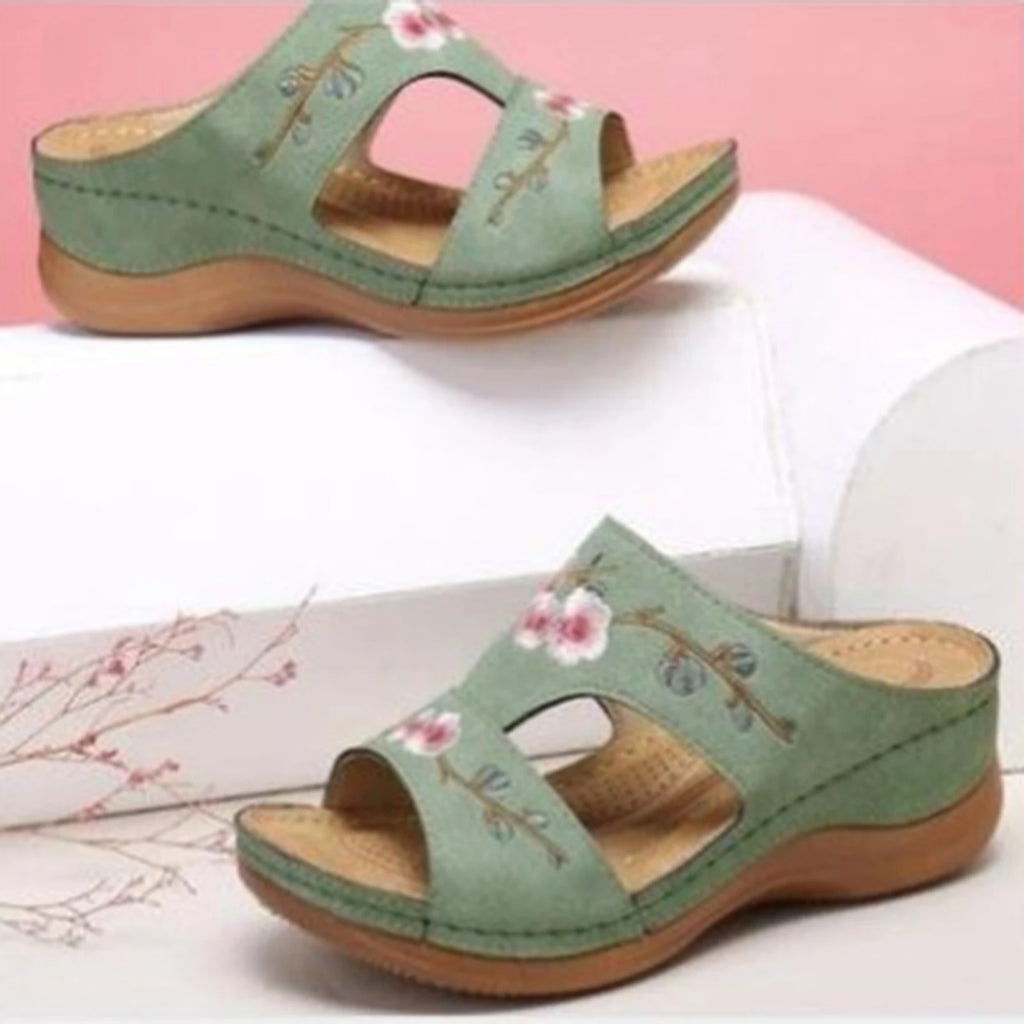 Women Embroidery Slide Sandals Vintage Embroidery Design PU Leather Slipper Gift for Christmas Birthday New Year