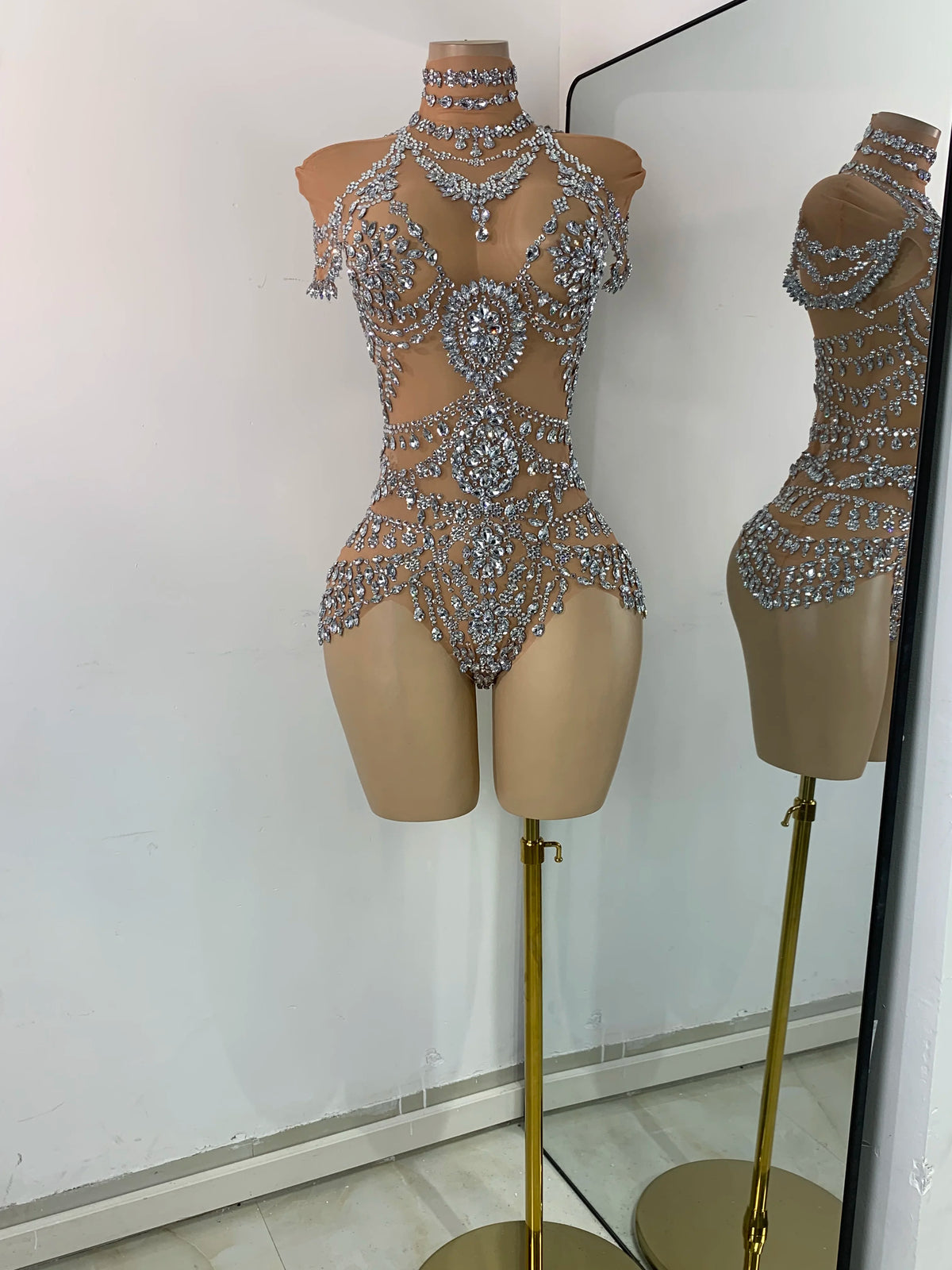Hot Sale Sparkly Rhinestonnes Mesh Transparent Bodysuit Sexy Women Performance Nightclub Stage Outfit Luxury Festival Costume