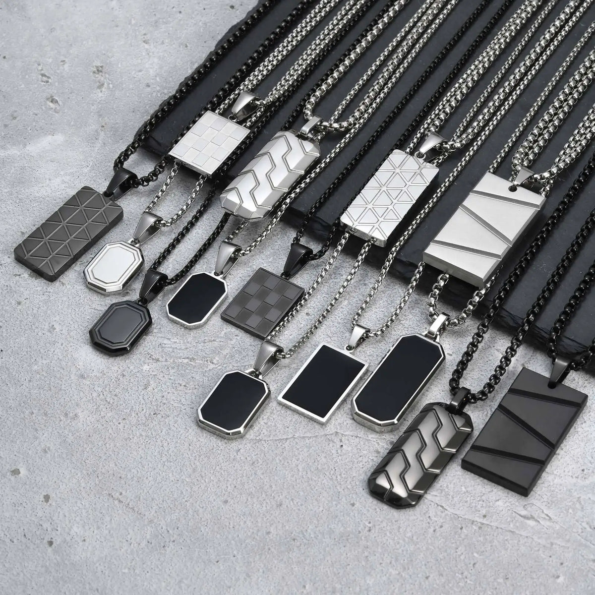 Vnox Small Dogtags Pendant Necklaces for Men, Black Silver Color Stainless Steel Military Dog Tag with Box Chain Gift to Him