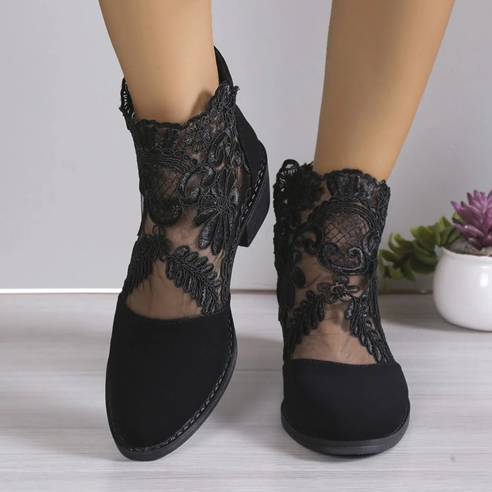 Women's Sandals Embroidery Fish Mouth Shoes Mid-Heel Large Size Women's Shoes Breathable Women's Shoes Lace Mesh High Heels