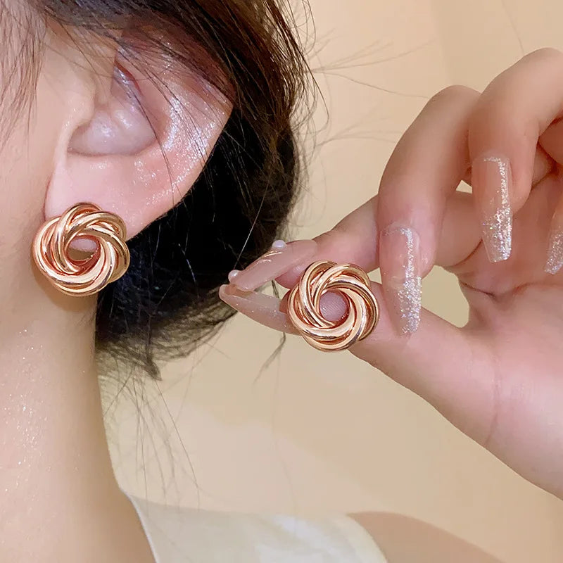 Geometric Multi-layer Wrapping Round Circles Twisted Metal Hoop Earrings Women Gold Color Trendy Charms Fashion Jewelry Gifts K