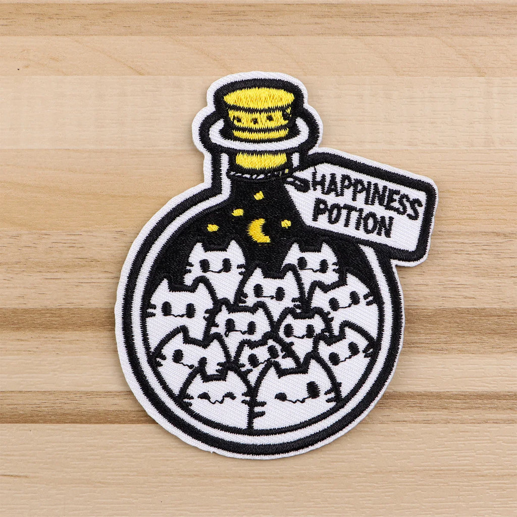 Cute Bottle Black Cats Embroidered Patches for Clothing Jackets Cartoon Patch DIY Iron on Patches Applique Accessories Sticker
