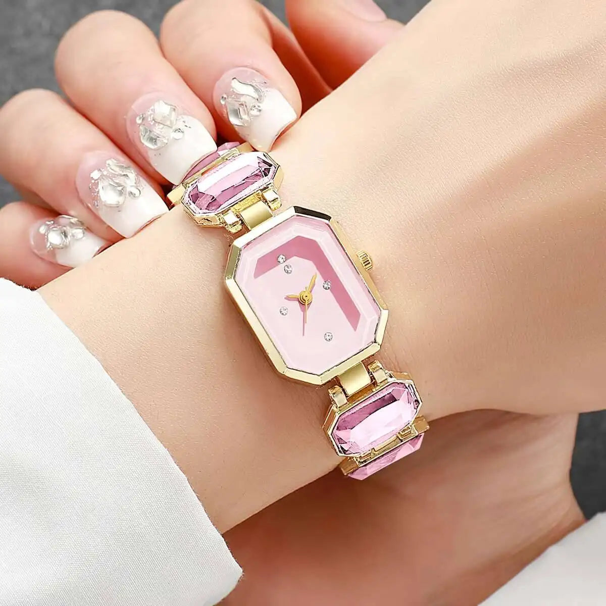 Elegant Women's Watch Fashion Rectangle Dial Ladies Quartz Wrist Watches Girls Clock Reloj Hombre（Without Box）