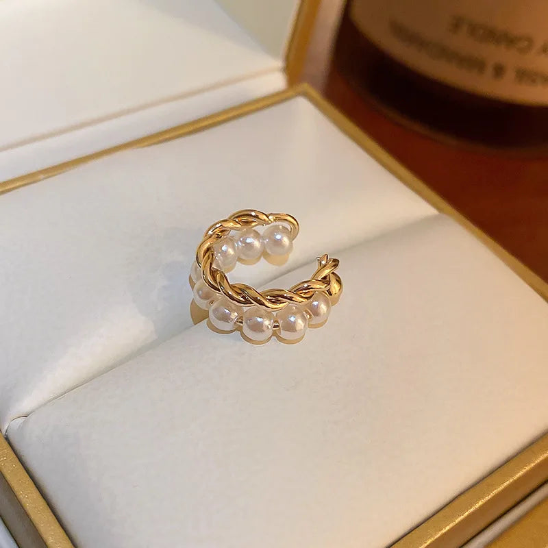 Elegant Imitation Pearl Ear Clip Fashion Twist Metal Geometric Earrings For Women Party Wedding Exquisite Ear Jewelry Gifts E