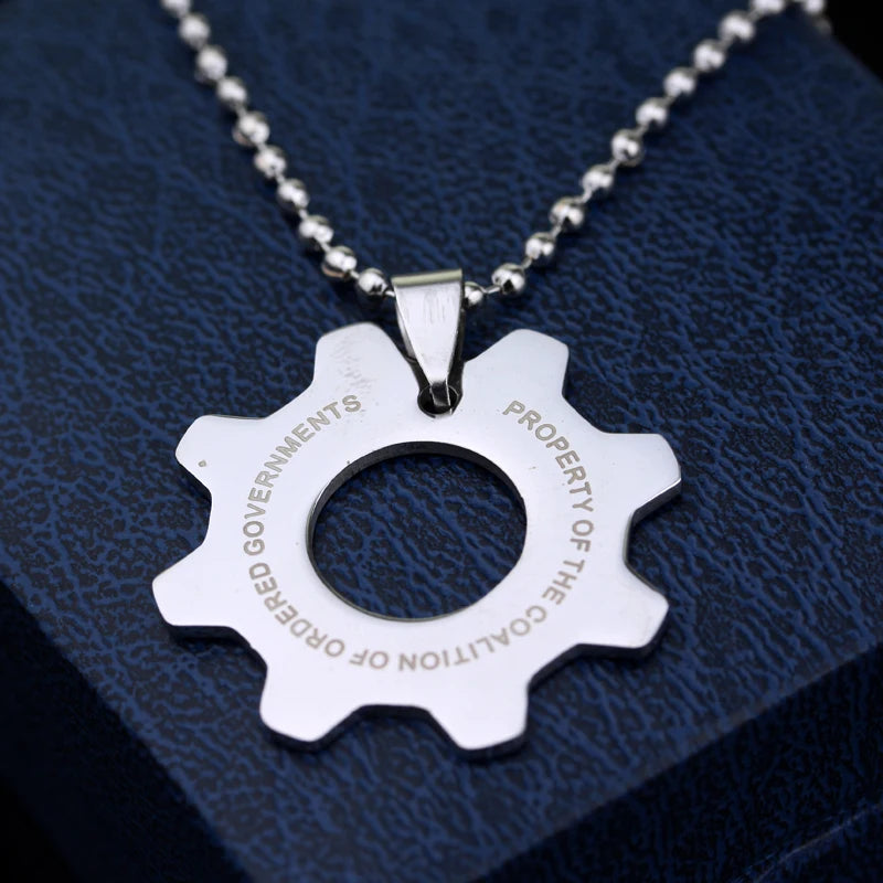 Punk War Machine Pendant Necklace for Men Sport Stainless Steel Reaction Furnace Keychain Metal Slivery Cool Jewelry Accessories