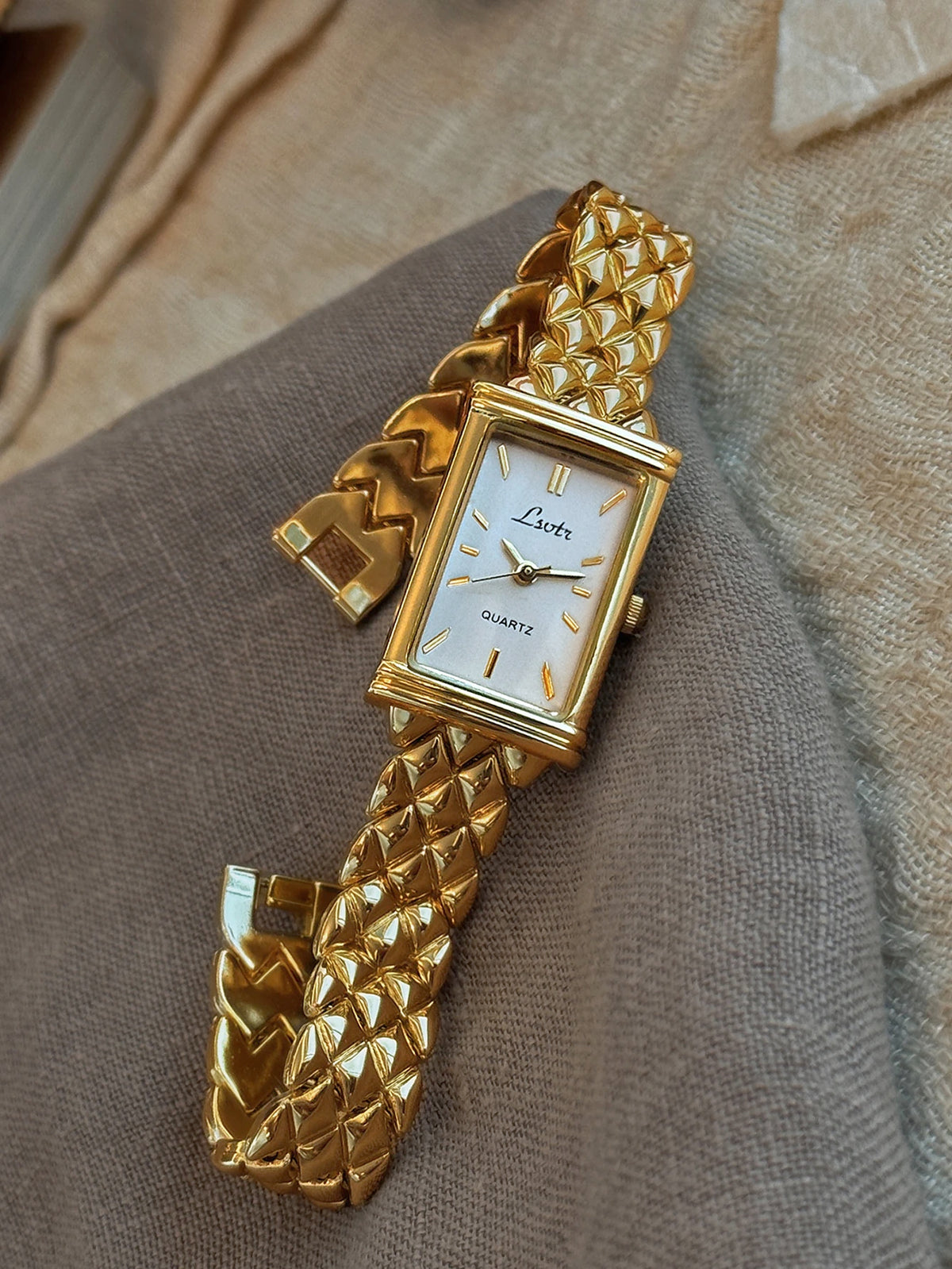 1 New Model of Gold-Colored French High-End Luxury Fashion Watch with a Simple Dial for Women, Featuring a Stainless Steel Strap, Elegant and Exquisite Casual Style, Suitable for Everyday Wear, Going Out, Attending Parties, o
