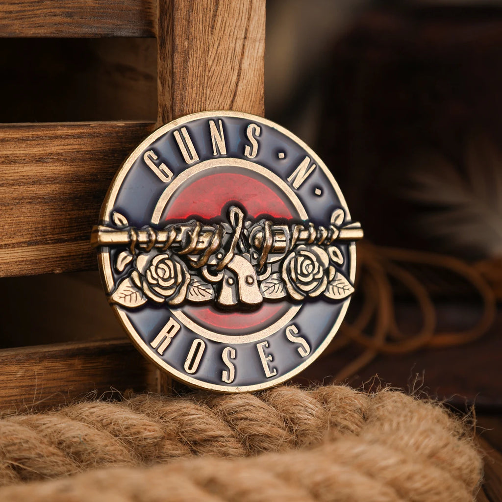 A Western-Style Belt Buckle with a Unique and Retro Metal Buckle