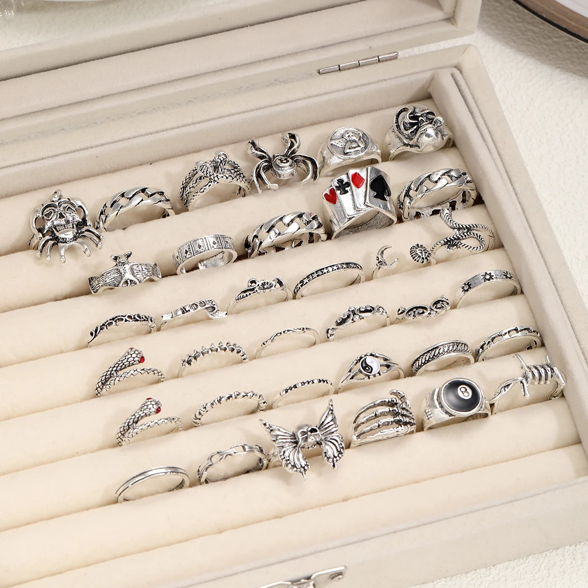 35 Pcs Gothic Ring Set for Men Women Trendy Joker Face Devil Smile Face Finger Ring For Daily Outfits Party Accessories Gifts