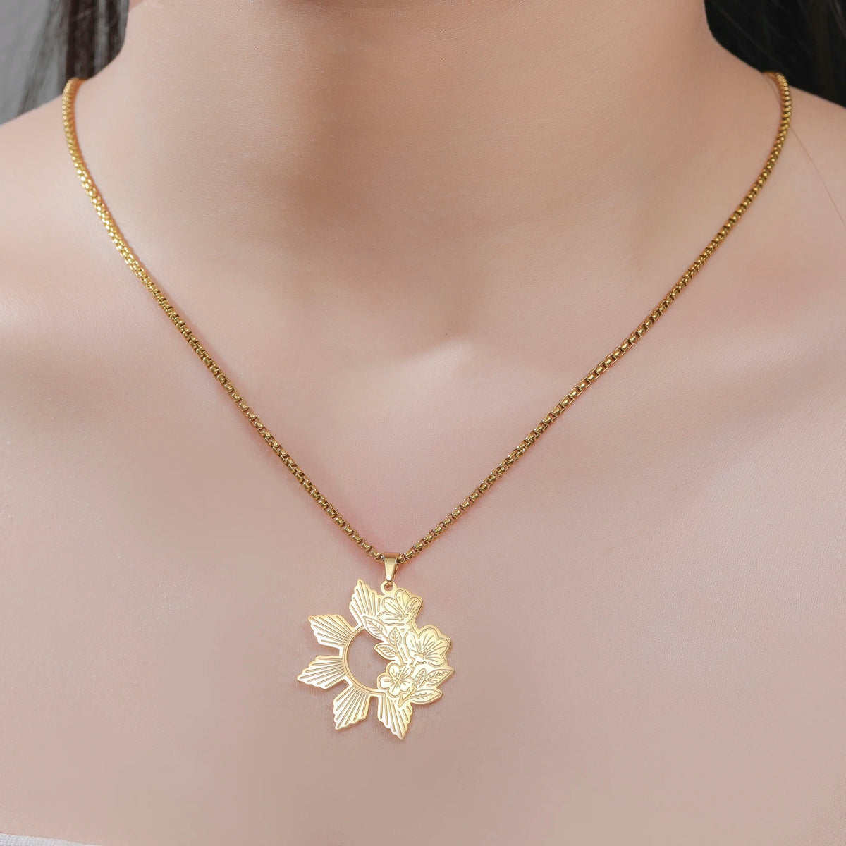 Unift Philippine Sun and Sampaguita Flower Necklace Stainless Steel Choker for Women Men National Symbol Sampaguita Jewelry Gift