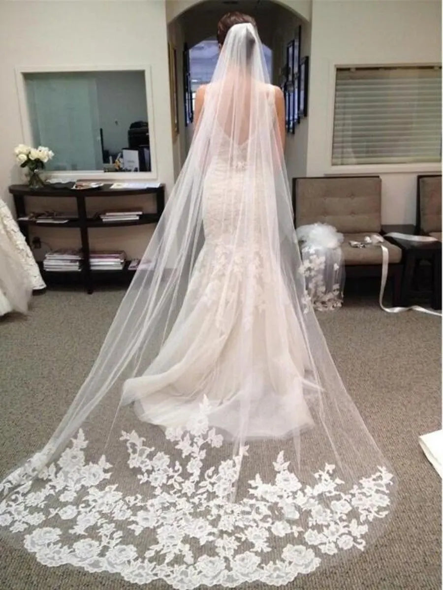 Single Layer Wedding Bridal Veil  Embroidery Lace Edge Bride Supplies 3m with Comb