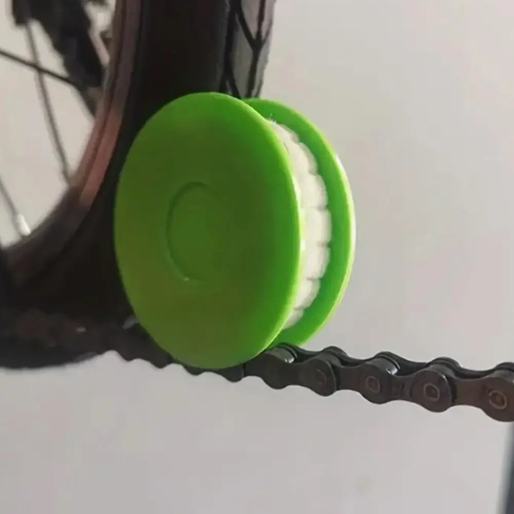 Bike Chain Lubricator Bike Chain Oiler Lubricating Disc Bicycle Maintenance Tool Cycling Gear Roller Lubricant Bike Accessories