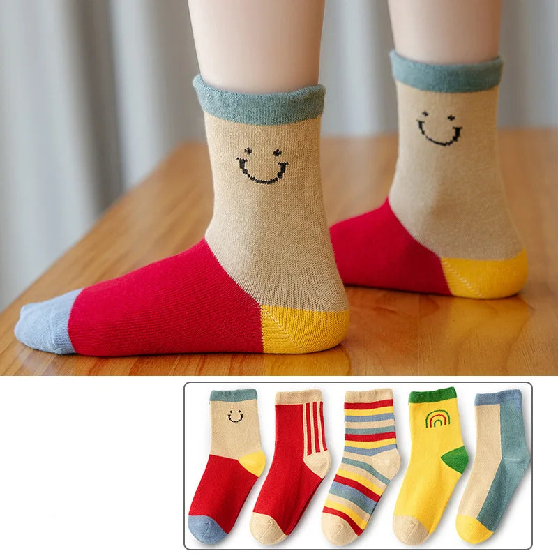 Cartoon Rainbow Striped Ankle Socks for Girls Kids - Spring Autumn Cotton Student Sports Socks Trendy Unisex Toddler Socks 4-12