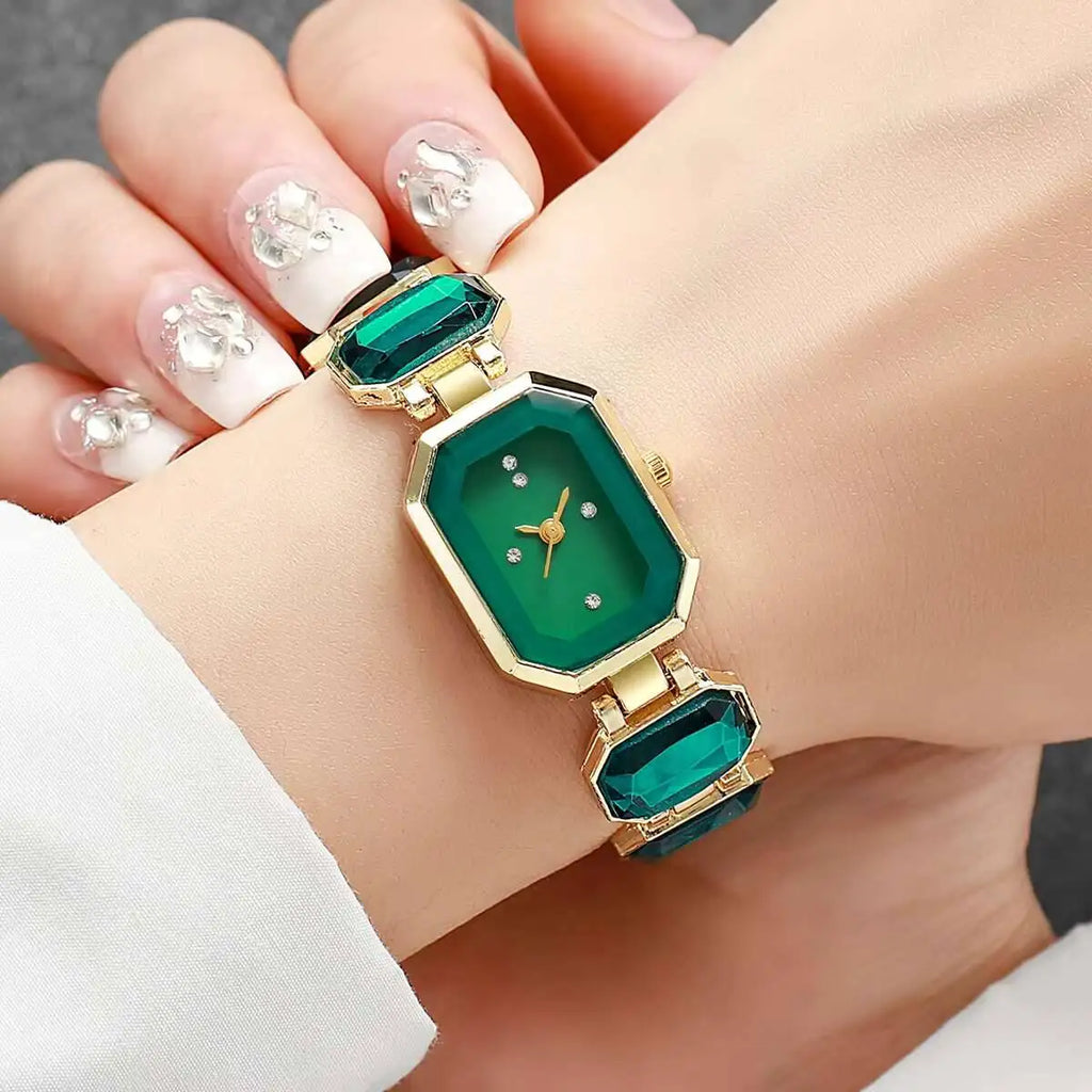 Elegant Women's Watch Fashion Rectangle Dial Ladies Quartz Wrist Watches Girls Clock Reloj Hombre（Without Box）