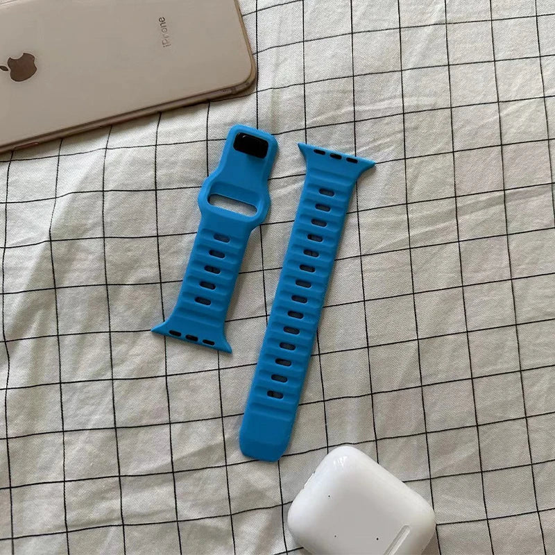 Sport Band For Apple Watch Ultra 9 8 7 6 SE 5 Soft Silicone Lightweight Bracelet Strap For iWatch 38MM 40MM 42MM 44MM 45MM 49MM