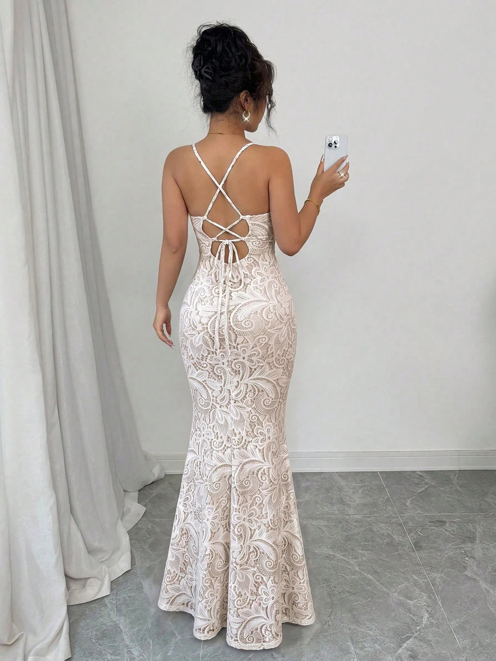 Elegant White Lace Print Slim-Fit Fishtail Dress, V-Neck Sleeveless Backless Tie-Waist Cocktail Dress