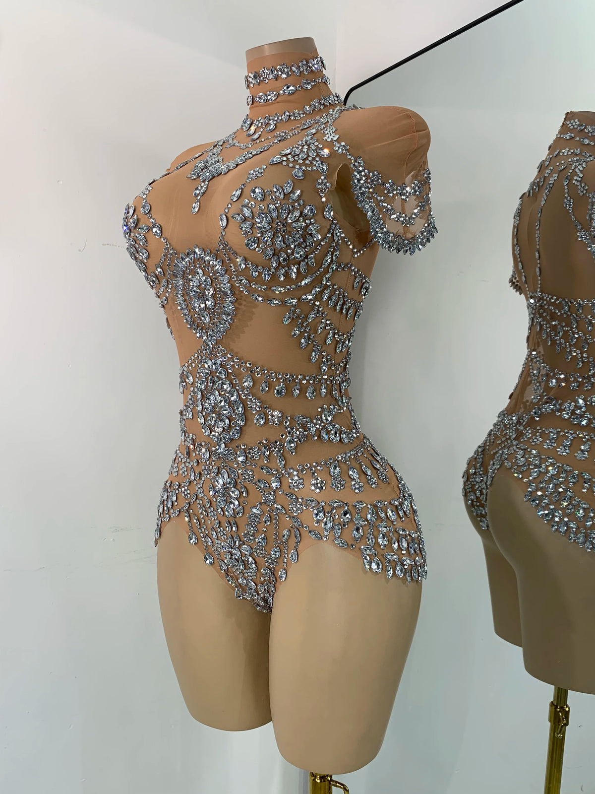 Hot Sale Sparkly Rhinestonnes Mesh Transparent Bodysuit Sexy Women Performance Nightclub Stage Outfit Luxury Festival Costume