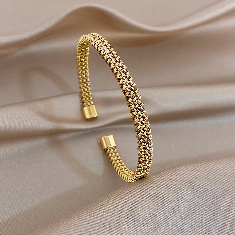 Delicate Zircon Flower Cuff Bangle Bracelets for Women Glossy Gold Plated Stainless Steel Wristband Bracelet Waterproof Jewelry