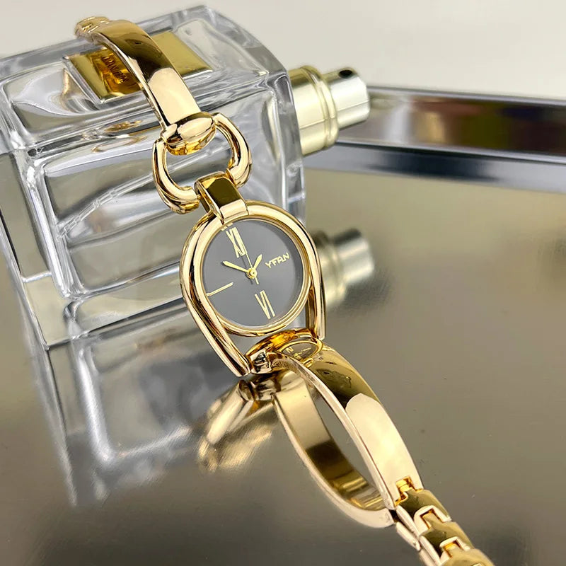 Fashionable Retro Button Wristband Bracelet Quartz Watch for Women Casual High-End Feel New Model Women's Watch Bracelet
