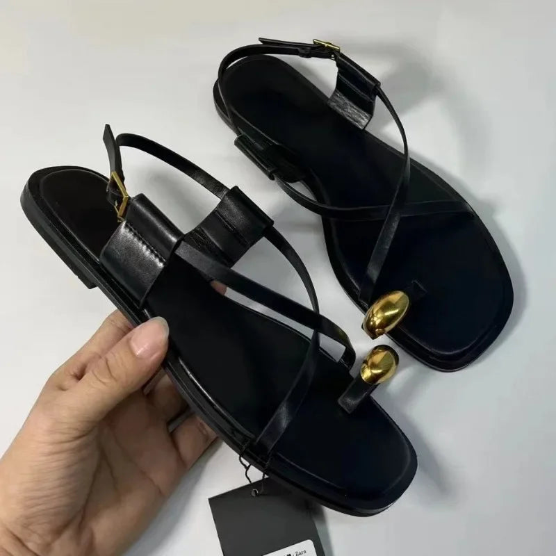 Brand Design Women Flat Sandals Clip Toe Leisure Outside Beach Shoes for Lady Fashion Metal Decoration 2025 Summer Footwear