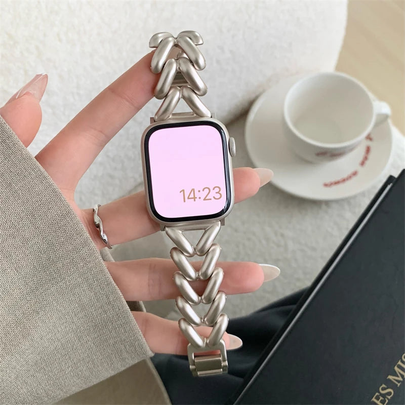 Luxury Love Heart Metal Bracelet For Apple Watch Ultra 49 42 40mm 44 41mm 45mm Band For iWatch 8 7 6 SE 4 5 2 3 Women Girl Strap