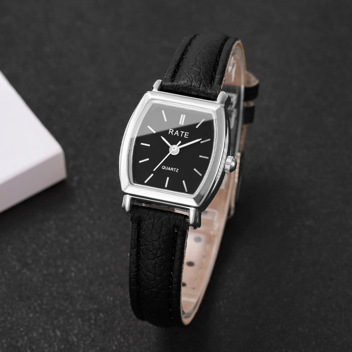 Elegant Women's Watch Minimalist Leather Strap Quartz Wristwatch Casual Dress Watches