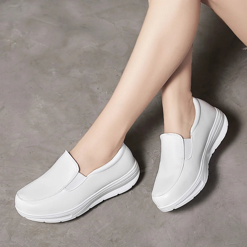 New Nurse Shoes for Women, Soft Sole, Breathable, Long-Term Standing Without Tiring Feet, Non-Slip, Small White Flat Sole, Speci