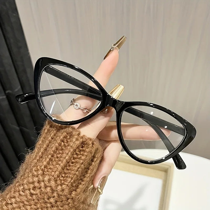 Fashionable cat eye women's flat lens fashion dressing glasses suitable for daily clothing and street photography