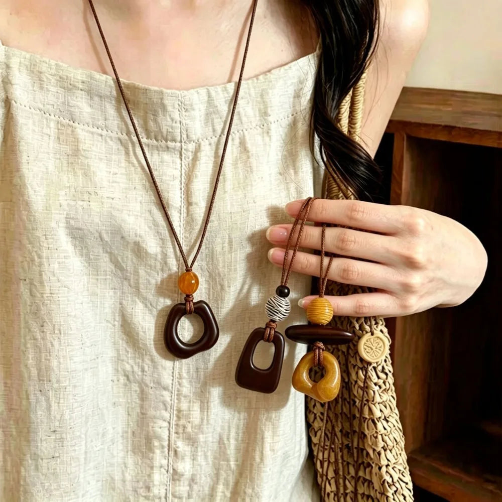 Playful Dopamine Colorful Heart Rice Bead Necklace for Women Trendy Charm Circular Resin Long Pendant Daily Wear Jewelry