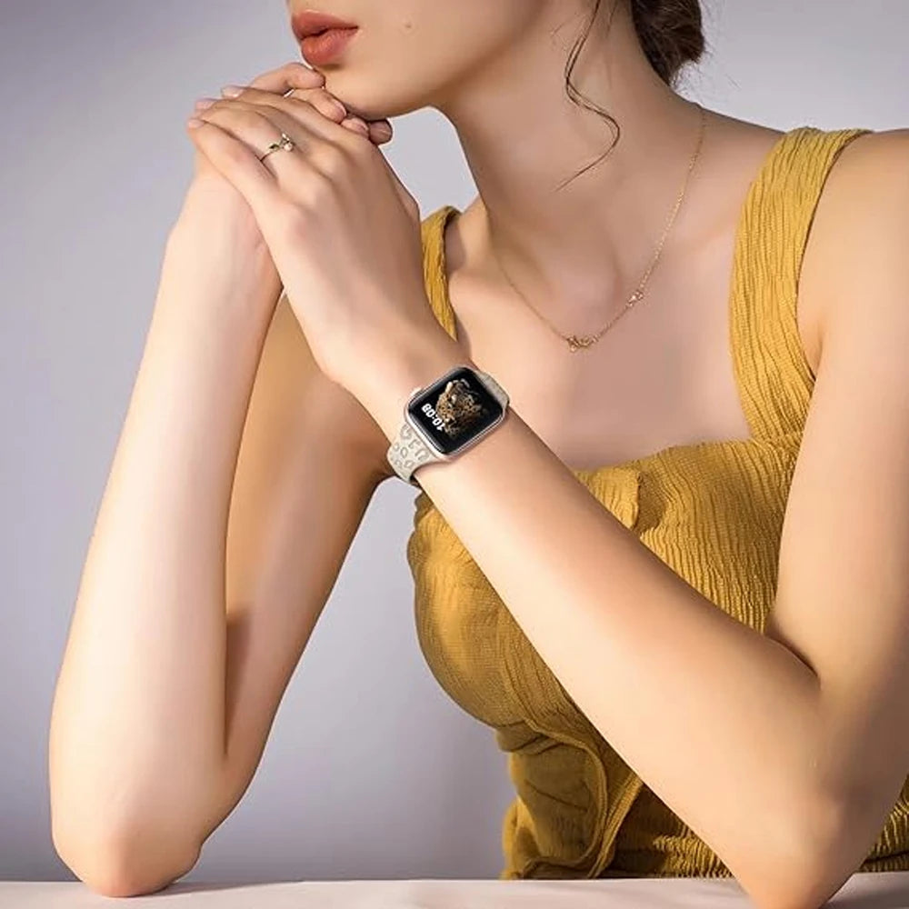 Slim Strap For Apple Watch Band 40mm 41mm 42mm 38mm 46 44mm 45mm Engraved Silicone bracelet Correa Series 11 10 8 7 6 9 5 4 3 SE