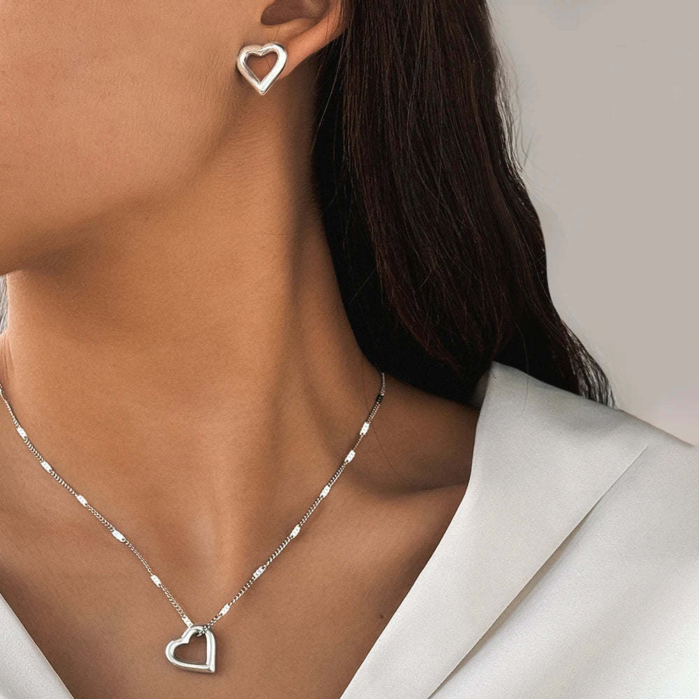 woiwoi Stainless Steel Jewelry Set Necklace and Earrings with New Romantic Love Pendant Minimalist Women's Jewelry Set Gift