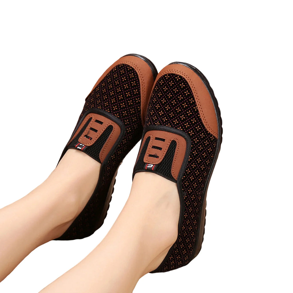 Walking Flats Shoes for Woman Lightweight Round Toe Old Beijing Slip On Walking Flats for Woman Work Date Shopping