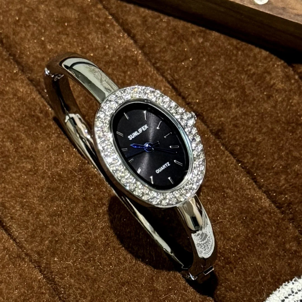 Rhinestone Oval Dial bangle Wristwatch for Ladies Quartz Bracelet Watch Elegant Female Clock Women's Watches Saati Relojes