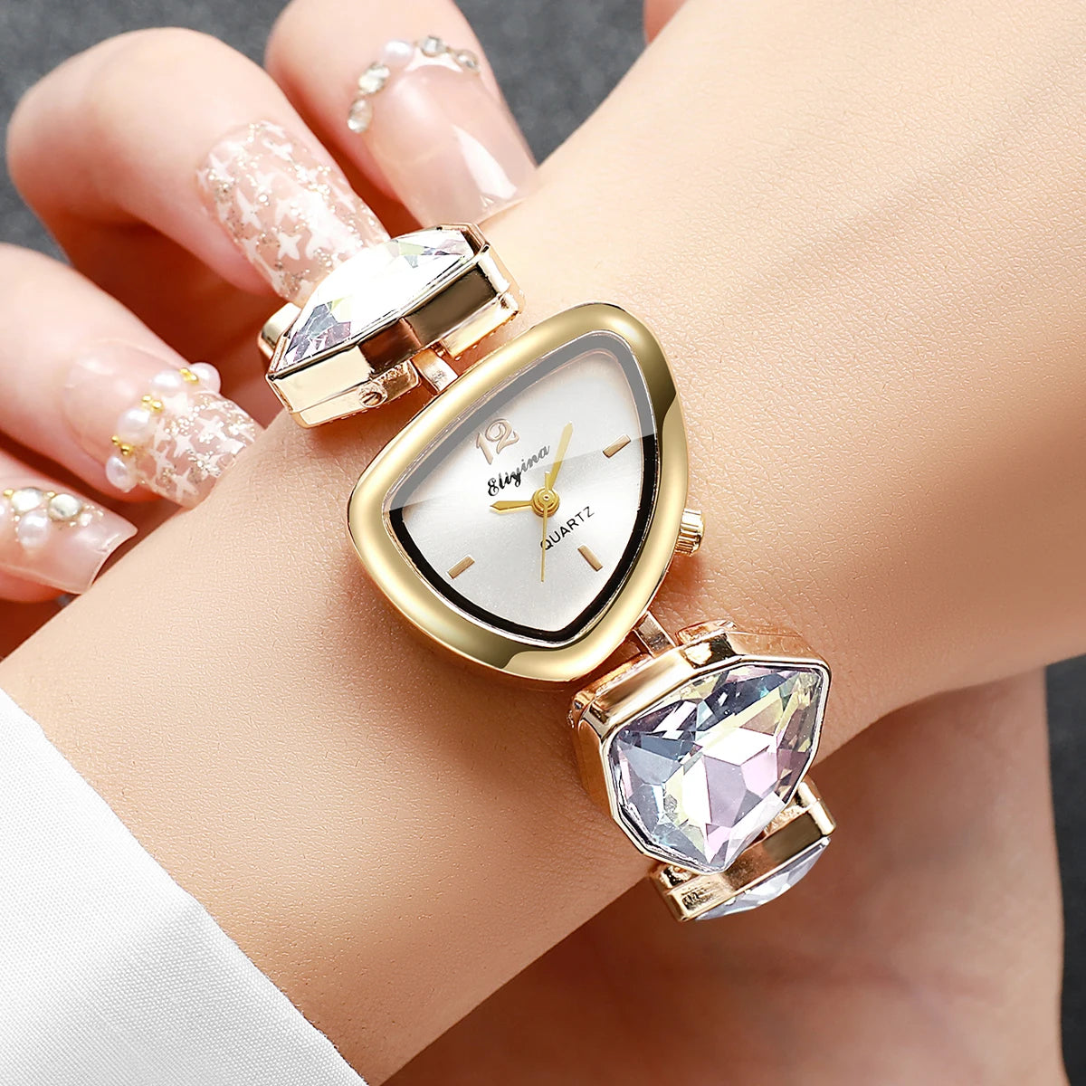 5PCS Elegant Women Watch Jewelry Set Fashion Diamond Bracelet Watch Pearl Necklace Earrings Ring Accessories Gifts（Without Box）