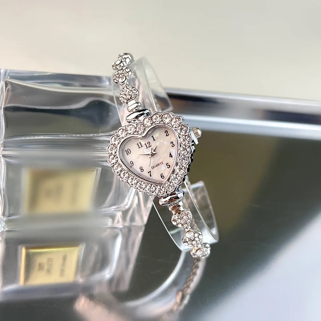 Women's Heart Rhinestone Watch with Sparkling Dial & Golden-Tone Alloy Band - Compact Quartz Wristwatch for Everyday Elegance