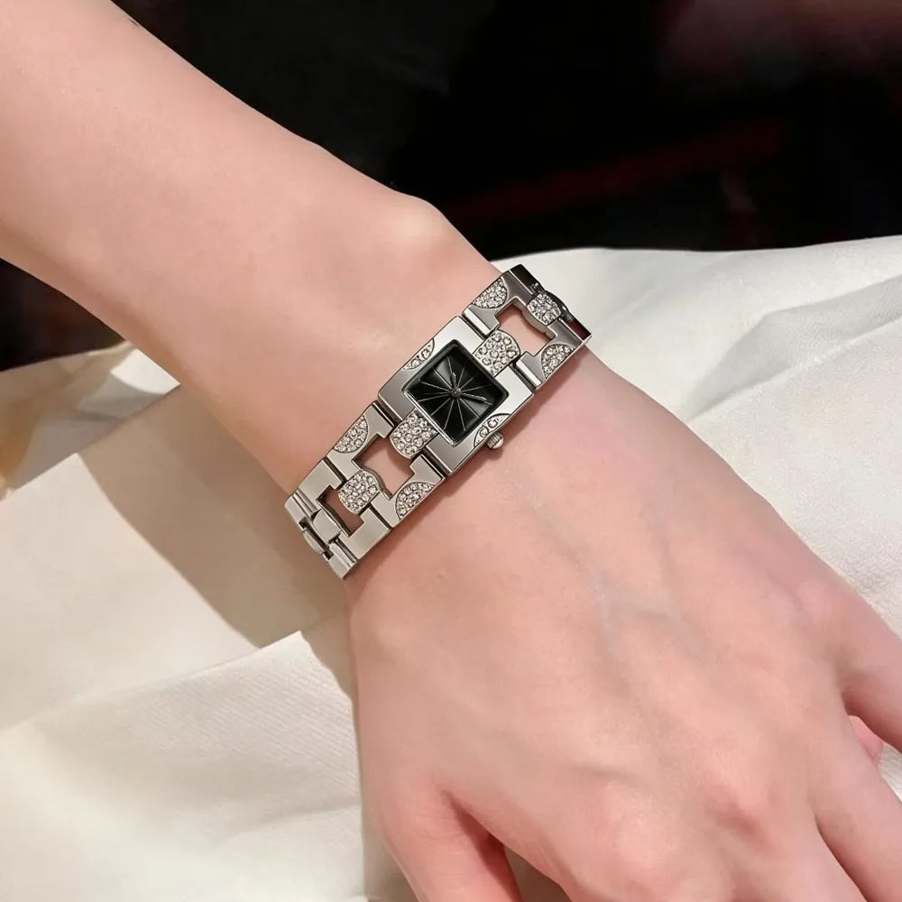 1Pc New Women's Quartz Watch - Gift And Exquisite Combination - Suitable For All Holiday Occasions