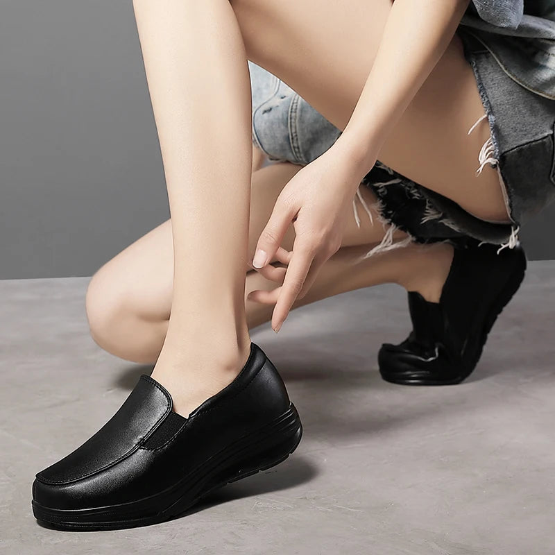 New Nurse Shoes for Women, Soft Sole, Breathable, Long-Term Standing Without Tiring Feet, Non-Slip, Small White Flat Sole, Speci