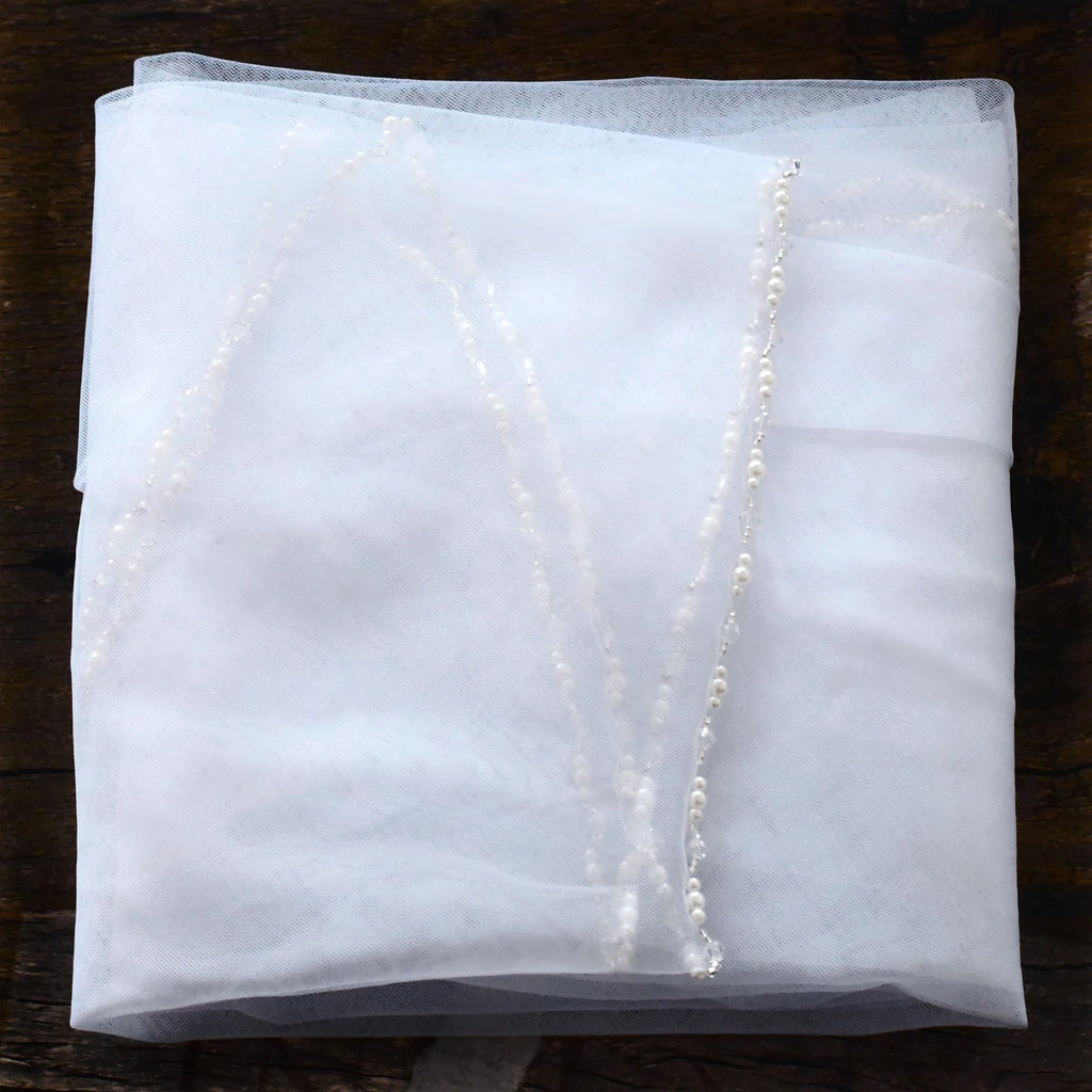 V107 Bridal Veils Crystal Beaded 1 Tier Fingertip Length Wedding Veil with Trim Edge Bridal Hair Accessorry Soft Tulle with Comb