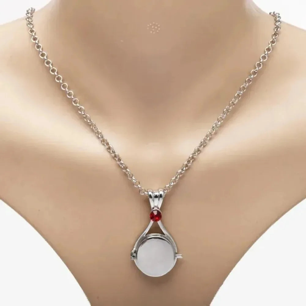 H2O Shell Women's Jewelry Gift Cosplay Props Decoration Fashionable H2O Mermaid Openable and Closable Pendant Necklace Creative