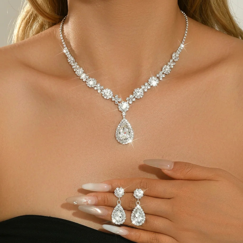 Simple and atmospheric water droplet necklace earrings two-piece set as a surprise birthday gift for girlfriend and best friend