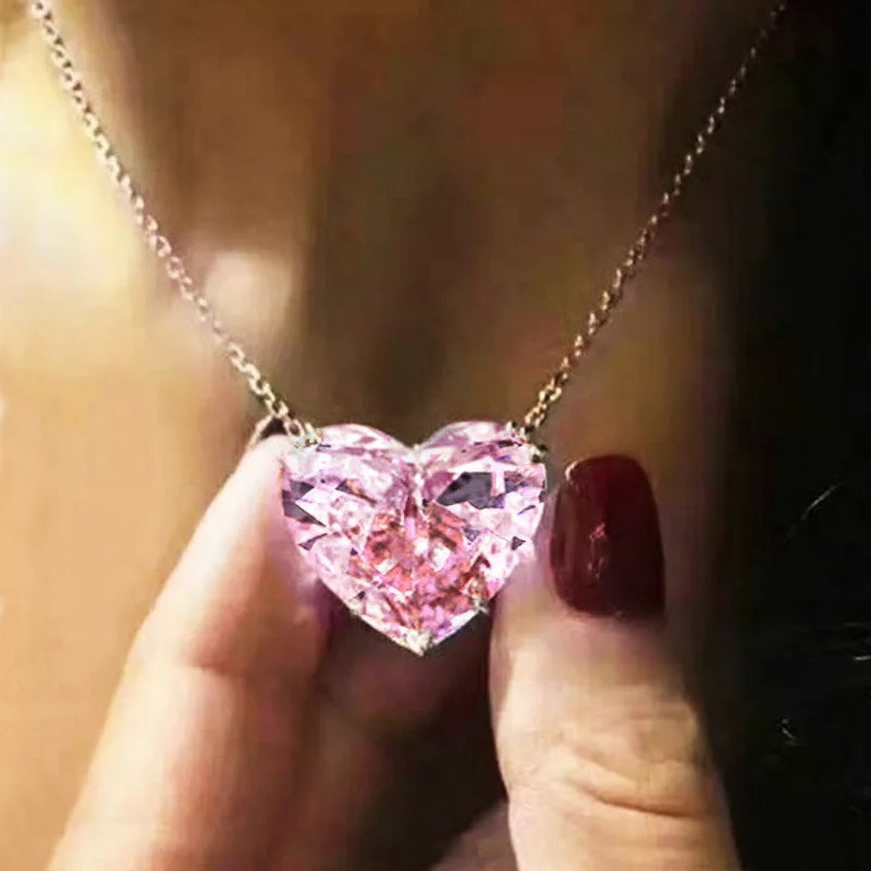 New Sweet Exquisite Heart Shape High Quality 5A Zircon Pendant Necklace for Women Daily Commute Fashion Collarbone Chain Jewelry