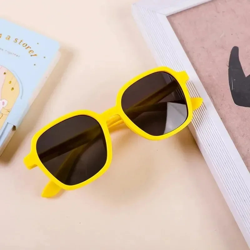 4 Pack Candy Color Kids Sunglasses Set Flexible Safe Frame New Trendy Fashion Photo Props Sunglasses For Boys Girls