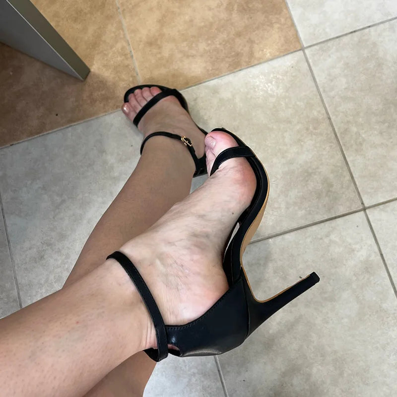 Summer Women 10cm High Heels Fetish Leather Sandals Lady Gladiator Strap Stripper Sandles Yellow Platform Nightclub Party Shoes
