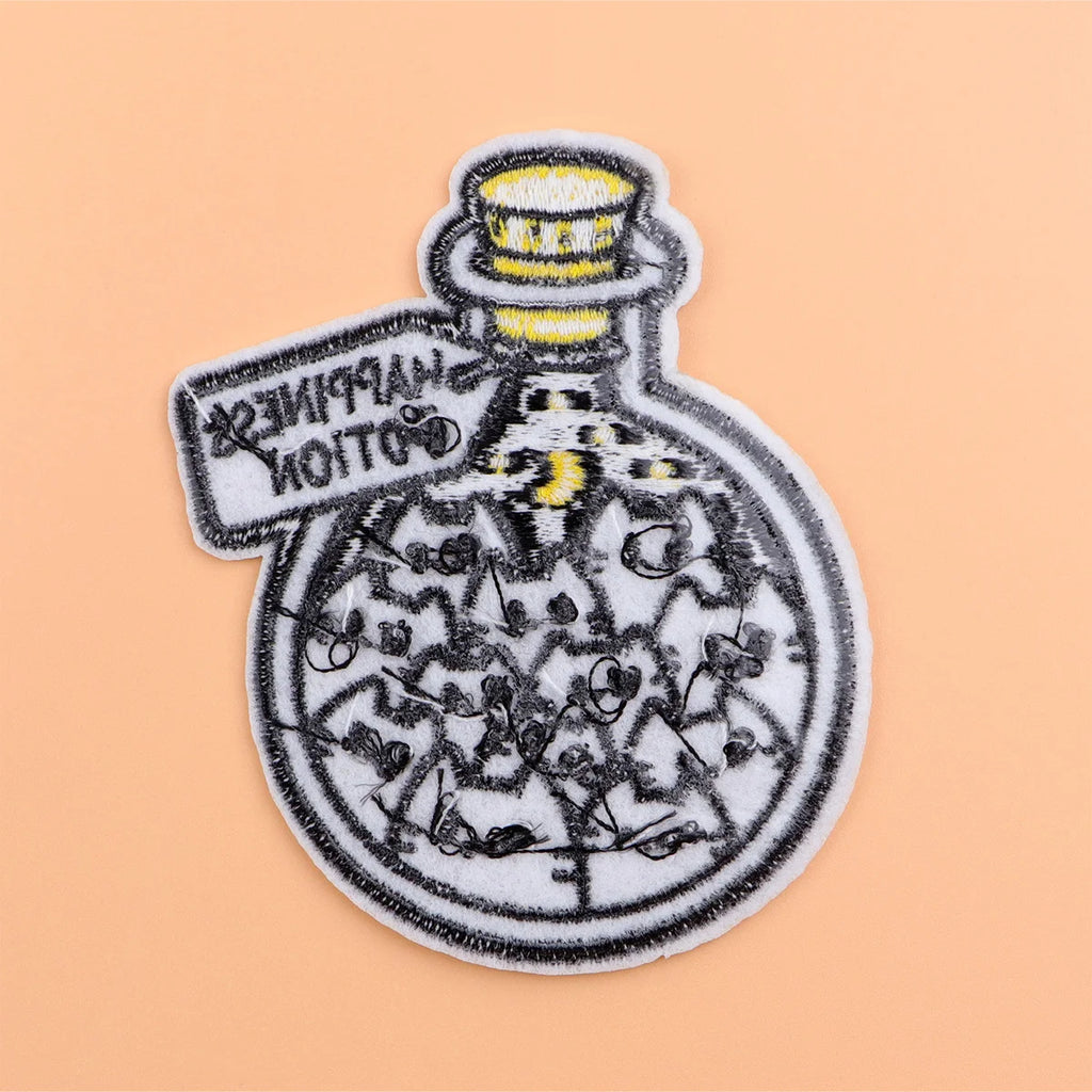 Cute Bottle Black Cats Embroidered Patches for Clothing Jackets Cartoon Patch DIY Iron on Patches Applique Accessories Sticker