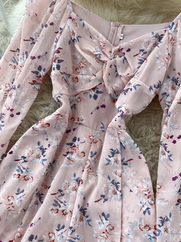 Korean New Spring Summer Women's Jumpsuit Dress V-neck Puff Sleeves Sweet Folds Slim Slimming Floral Wide-leg Shorts UK770