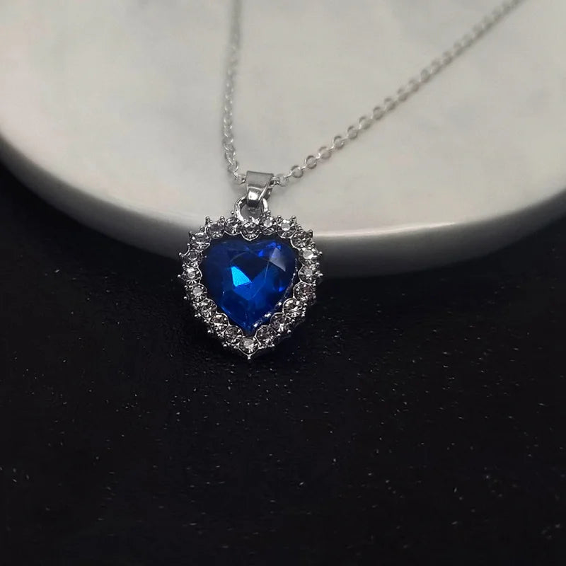 Exquisite Luxury OL Rhinestone Crystal Heart Pendants Necklaces for Women Party Jewelry Gifts