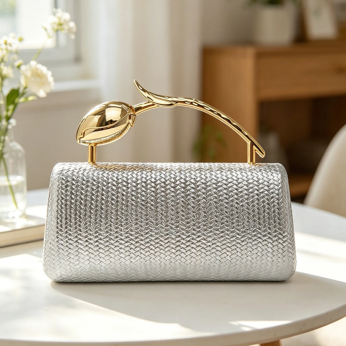 New Classic Gold Women's Evening Bag Luxury Party Chain Crossbody Bag with Rose Shaped Handle Wedding Clutch a Great Gift for Wo