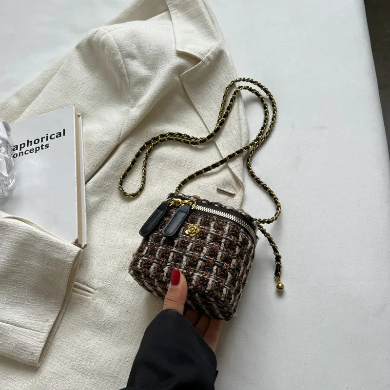 Women Shoulder Bags 2023 Popular Fashion Niche Crossbody Bag Wool Chain Small Square Bag Fashionable Purses and Handbags